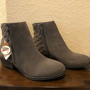 White mountain ankle boots